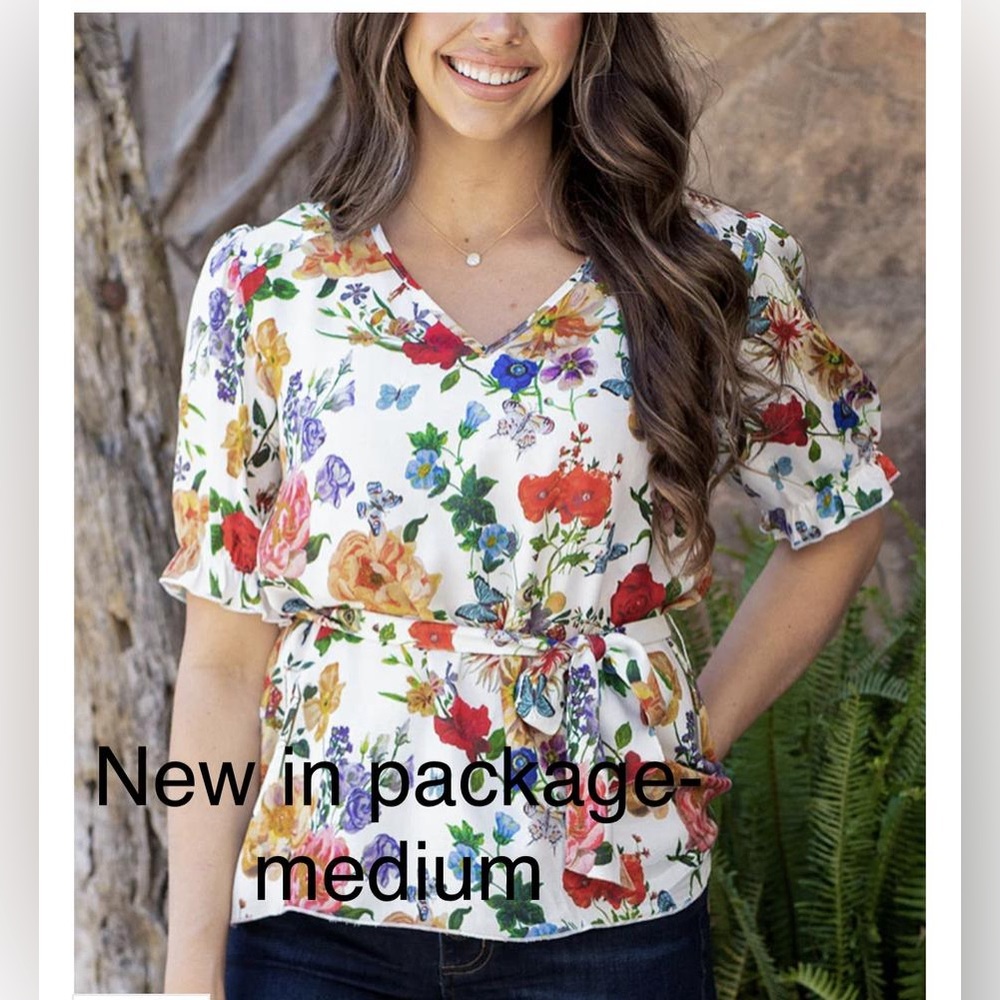 Grace & Lace fashion top